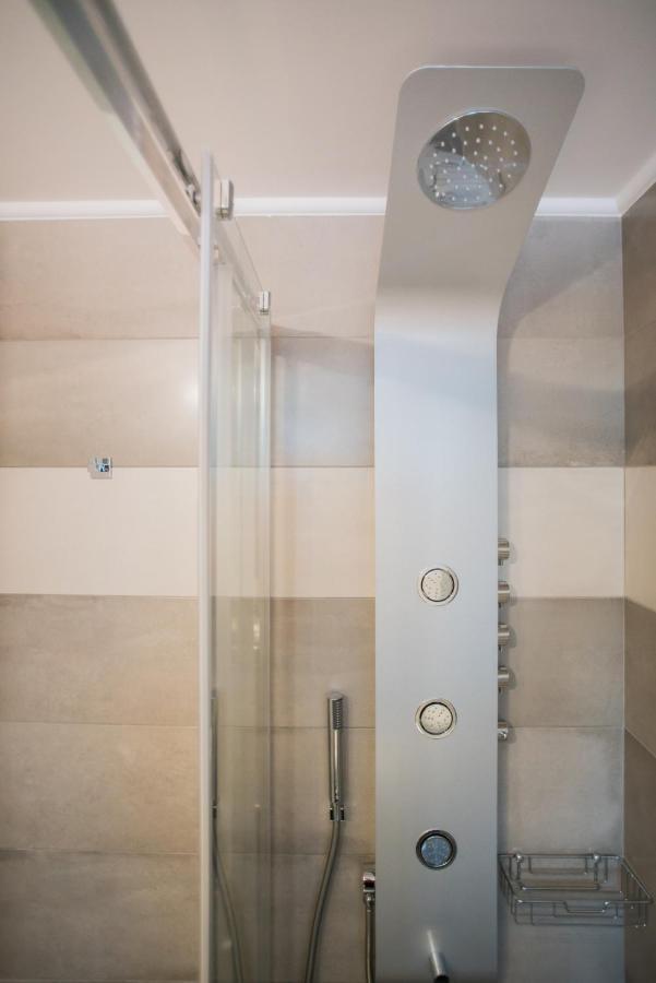 Athenian Living Suites Luaran gambar