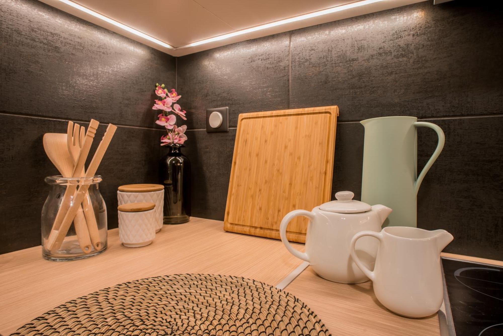 Athenian Living Suites Luaran gambar