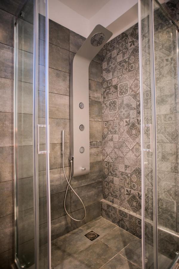 Athenian Living Suites Luaran gambar